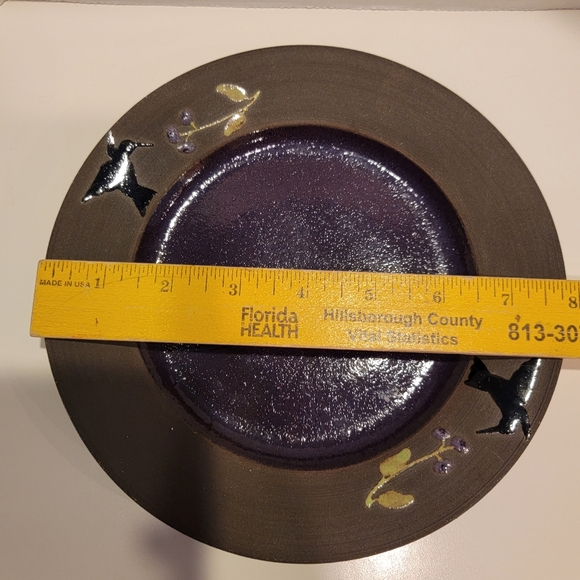 Boot Hill Pottery 8" Salad Plate w/ Hummingbird and Berry motif . Pre-owned - Picture 8 of 8